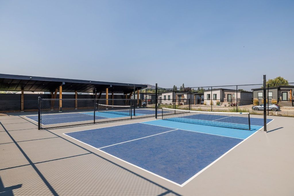 listing image 16511366808110520103