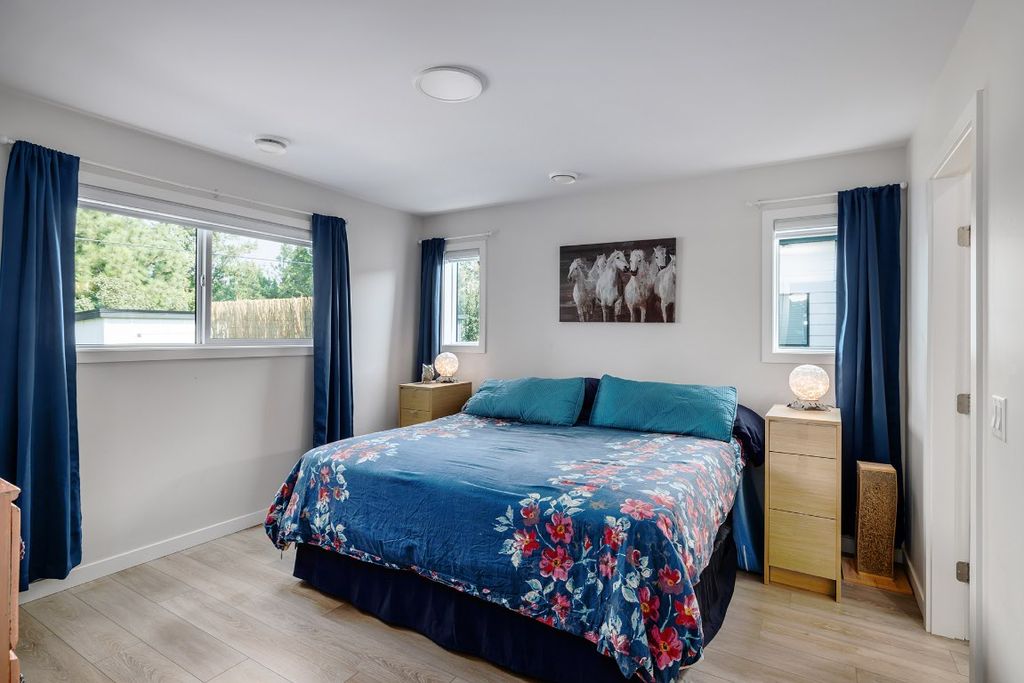 listing image 16517774970926118228