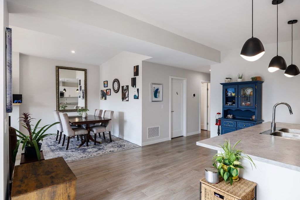 listing image 16513967880535099499