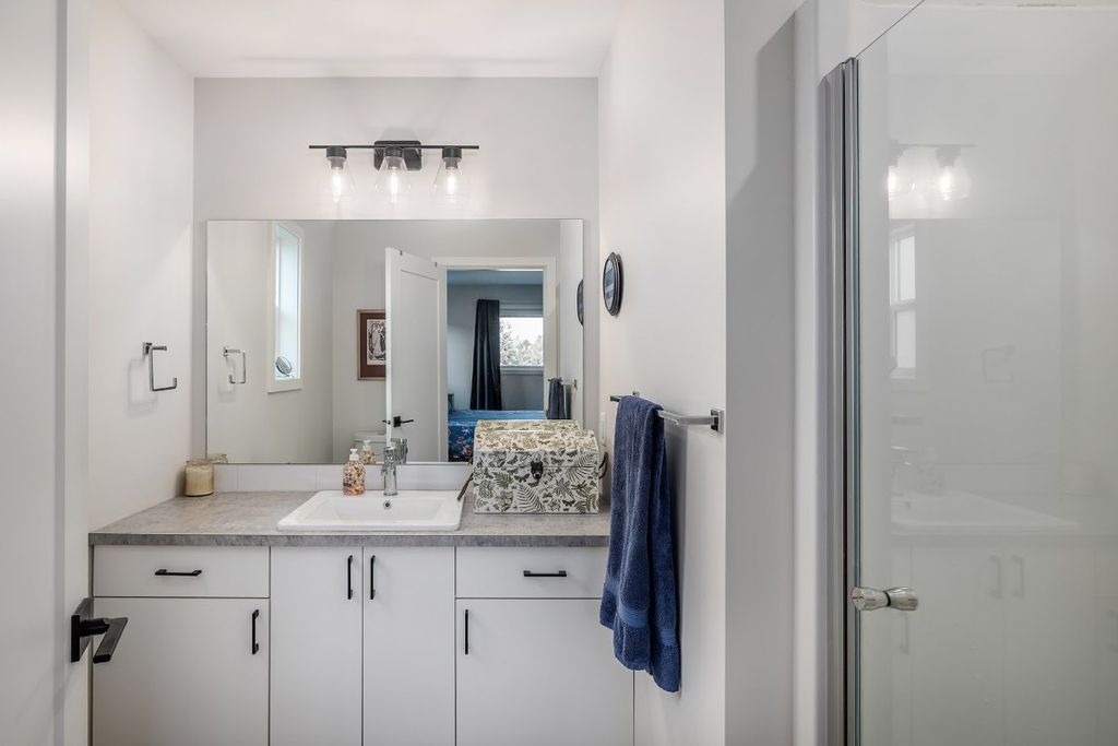 listing image 16519470574085564955