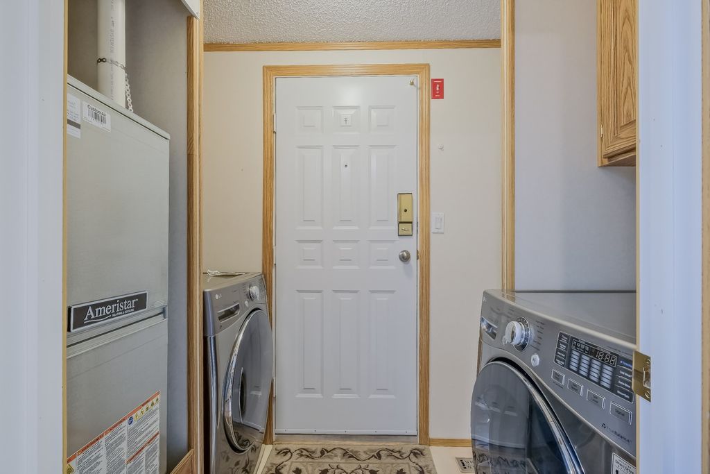 listing image 16512295410217176765