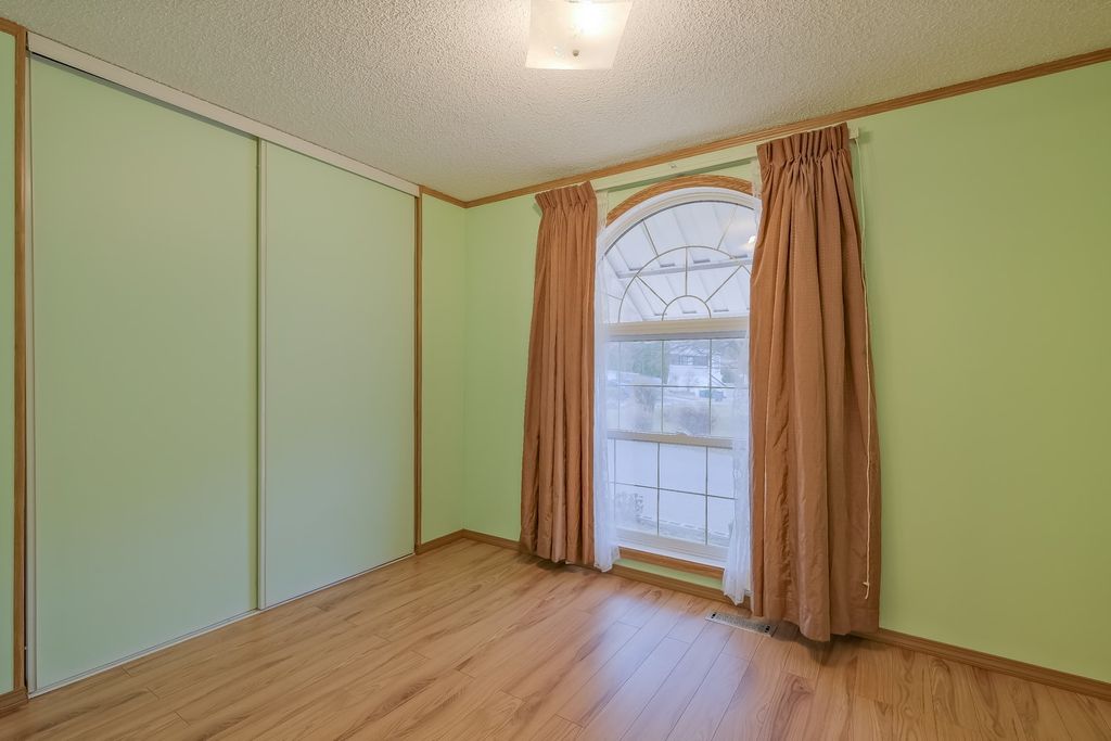 listing image 16519088395999632860