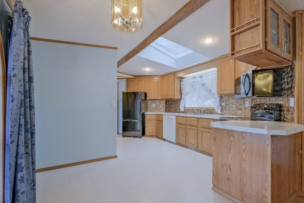 listing image 16519976830769028330