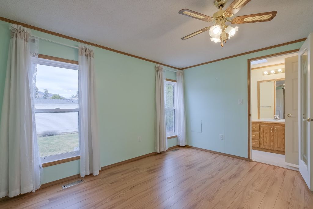 listing image 16516015547306492291