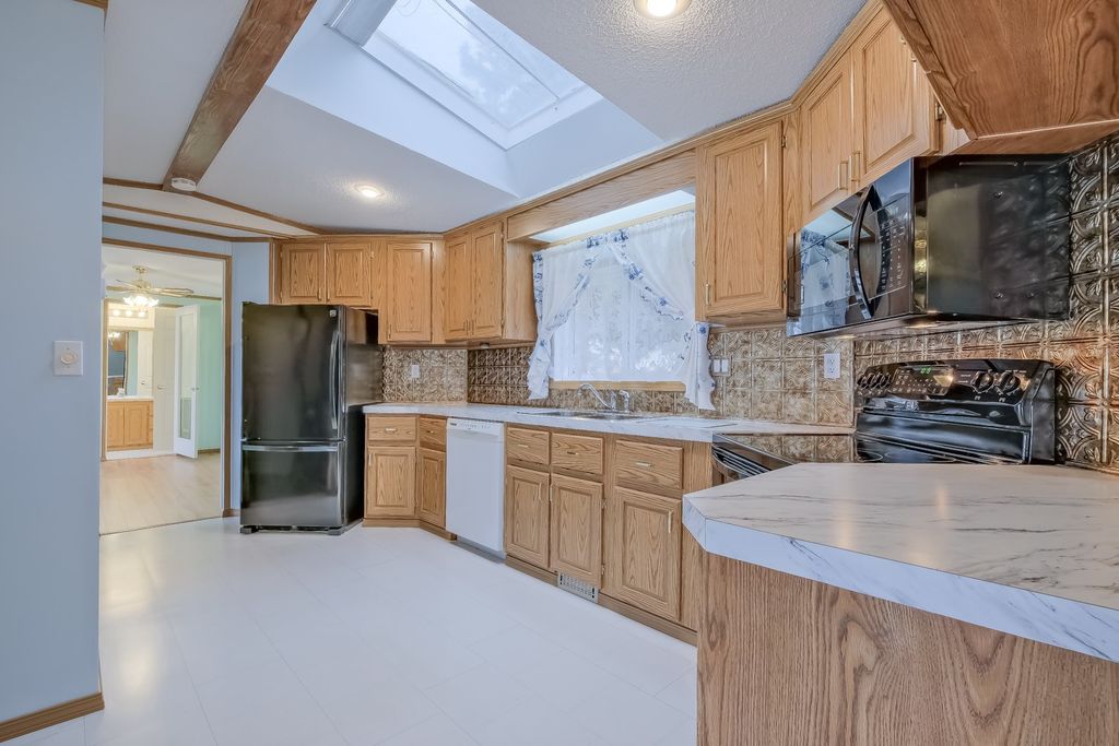 listing image 16517448113961682395