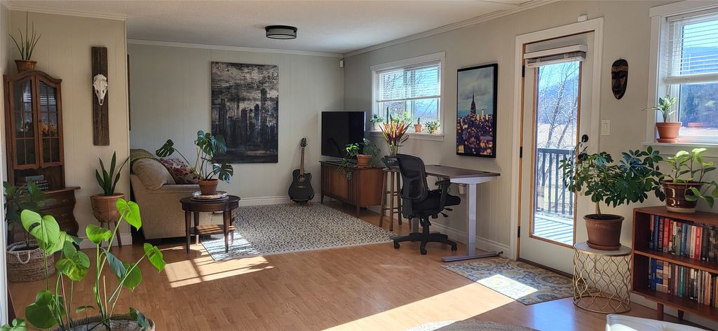 listing image 16516821149665680389