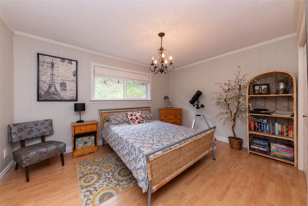 listing image 16519295955576414775