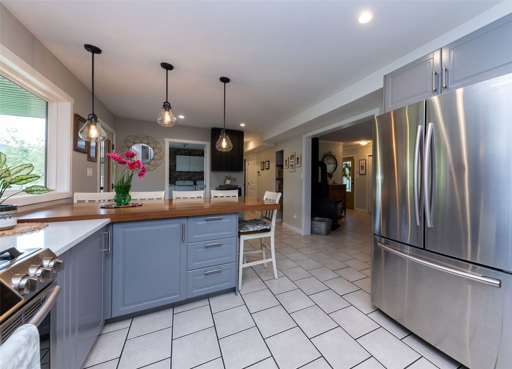 listing image 16512263776171681938