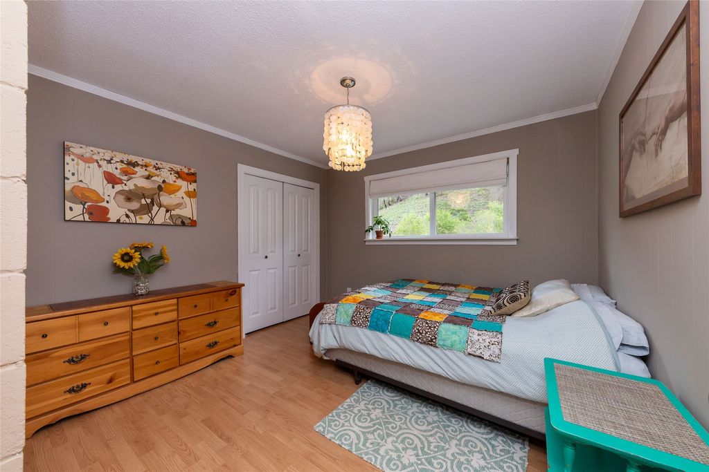 listing image 16510506552185415208