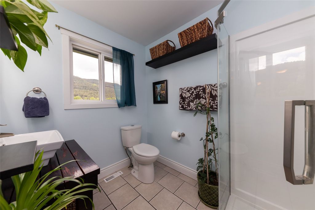 listing image 16511510119615150358