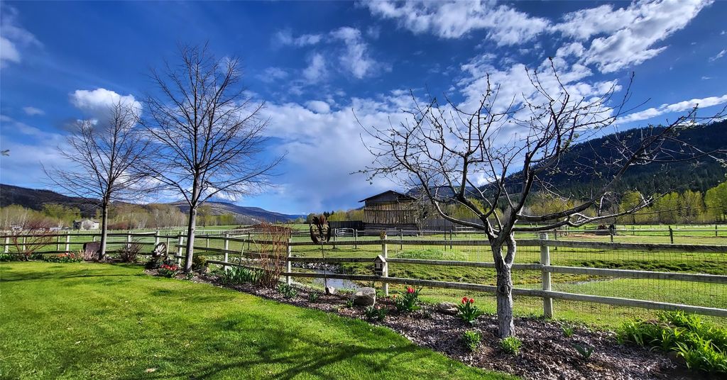 listing image 16516079705170741875