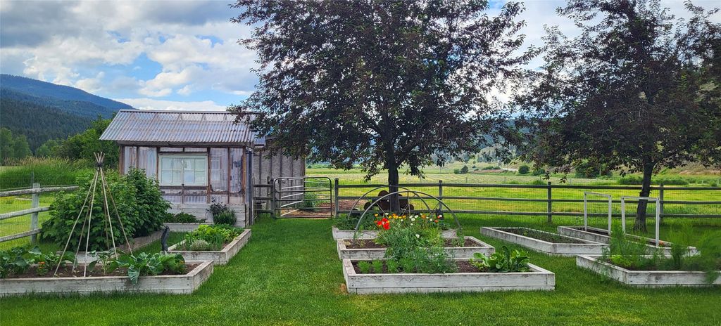 listing image 16516797634606353799