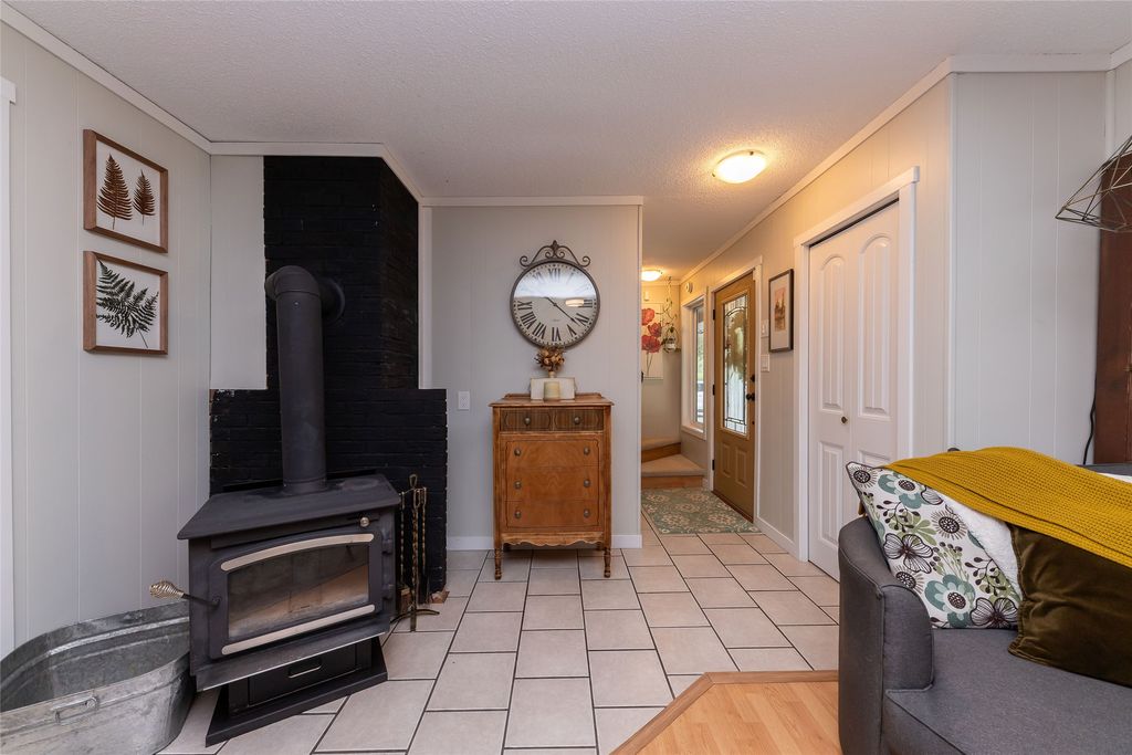 listing image 16512076547040751615