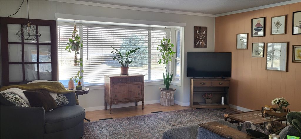 listing image 16519721426848347543