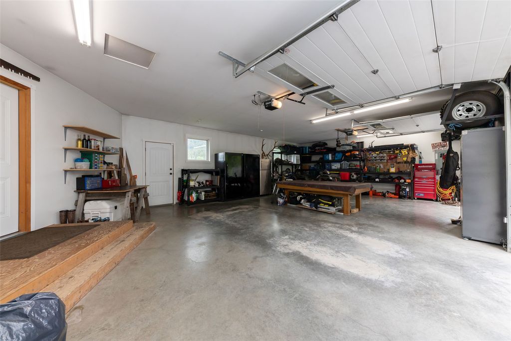 listing image 16515384779997184693