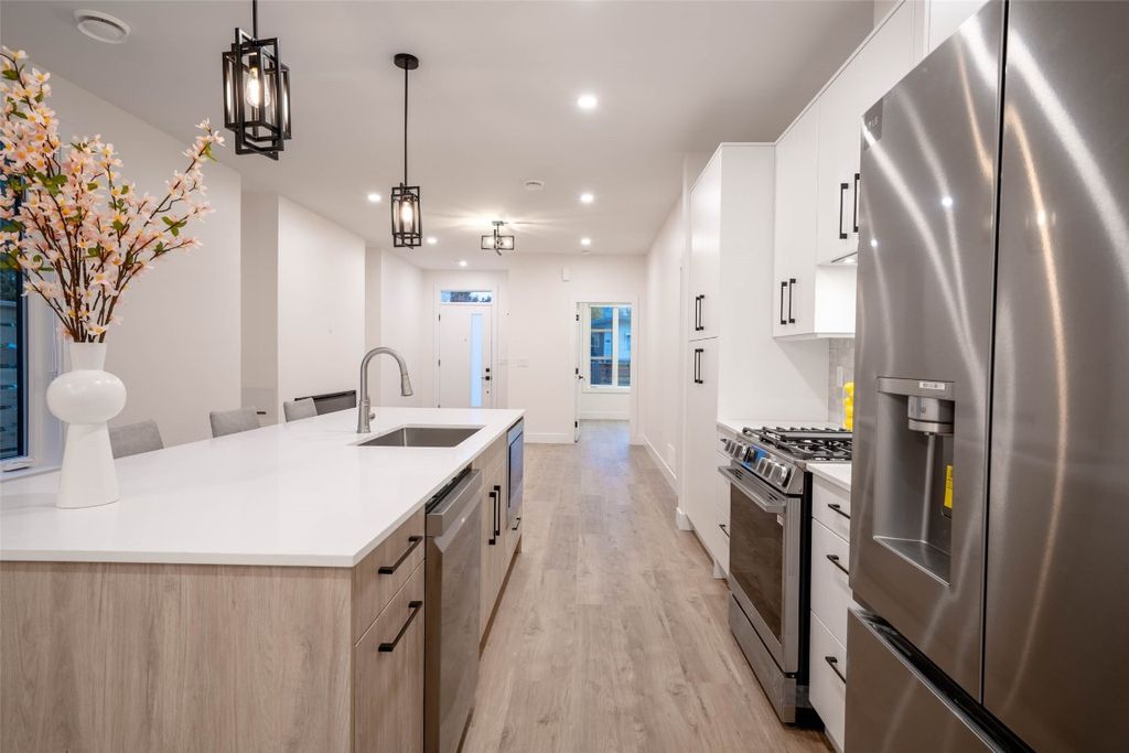 listing image 16515926992303585997