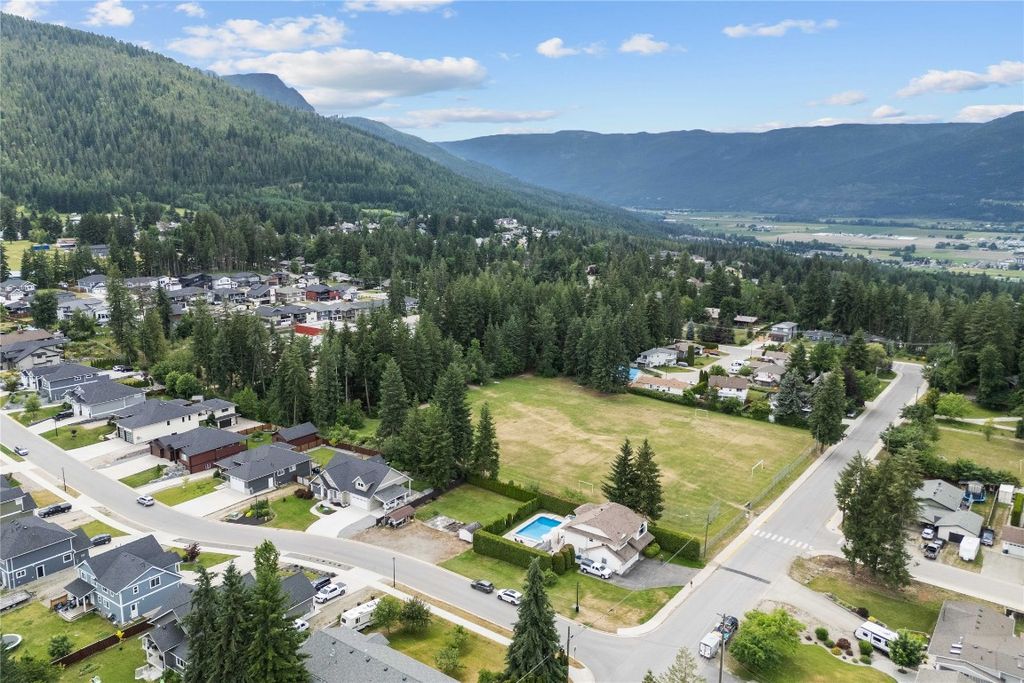 listing image 16513046278972183573