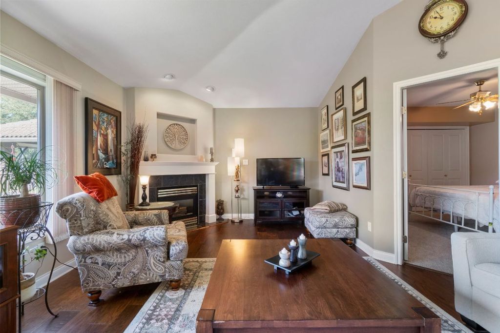 listing image 16512604525830998509