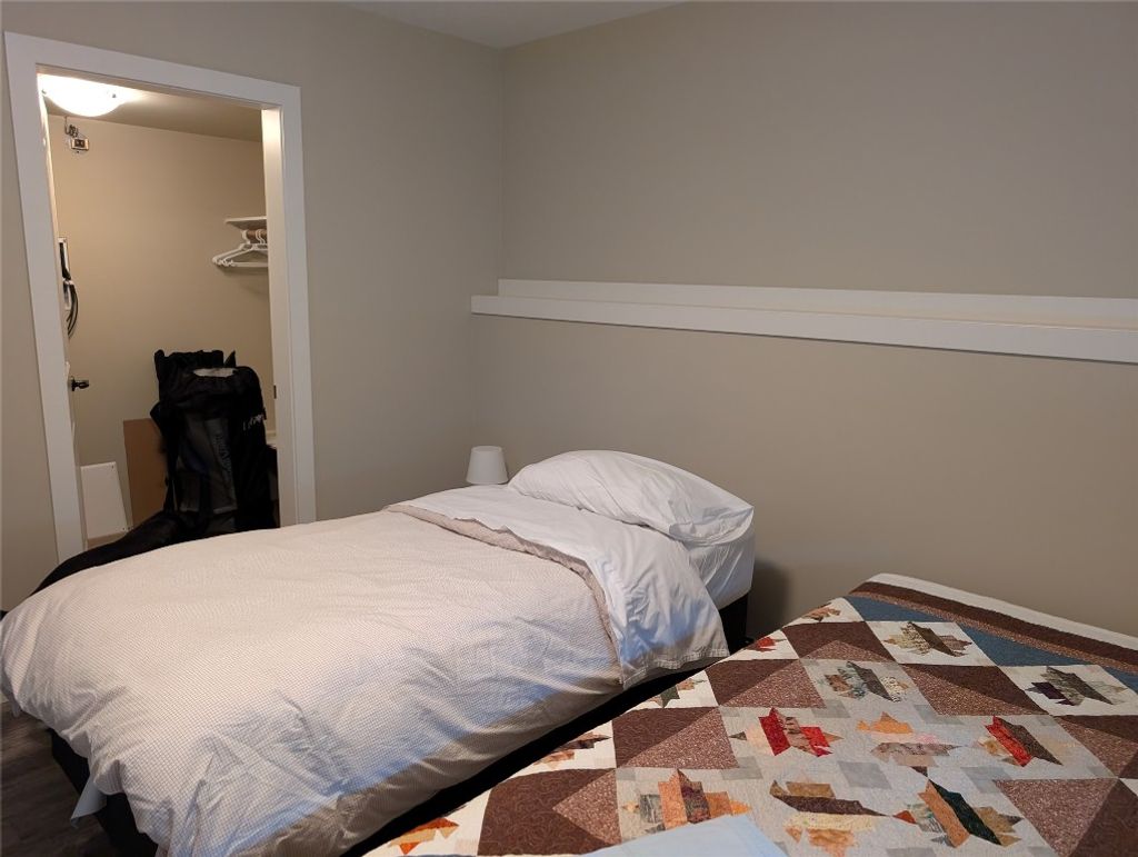 listing image 16510704180598253543
