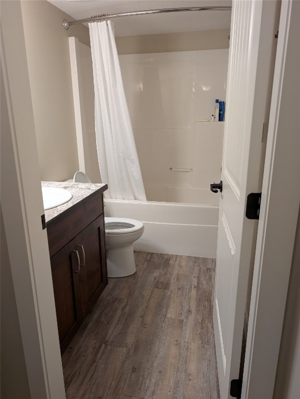 listing image 16518685020713659324