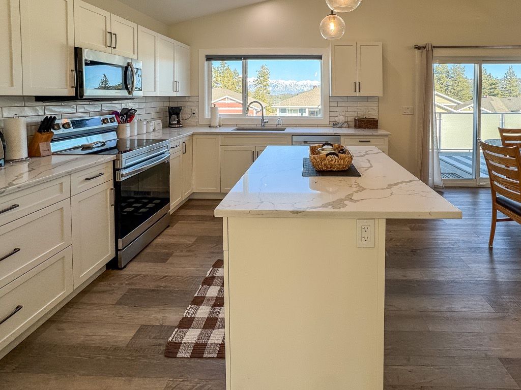 listing image 16514793088079699337