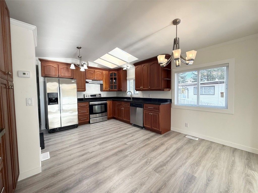 listing image 16515911408599650254