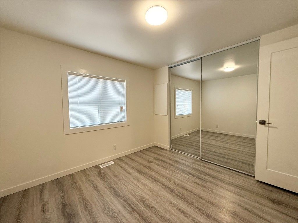 listing image 16510009703361222596