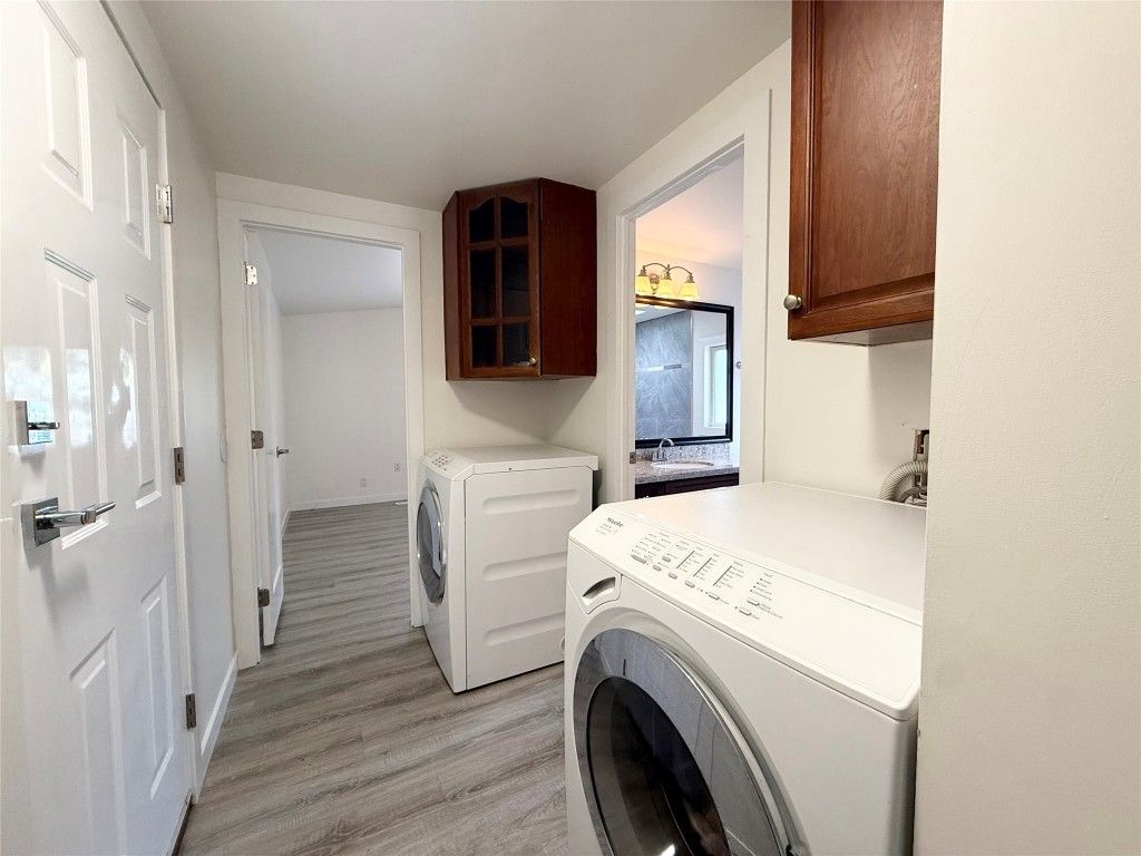 listing image 16519951407862595513