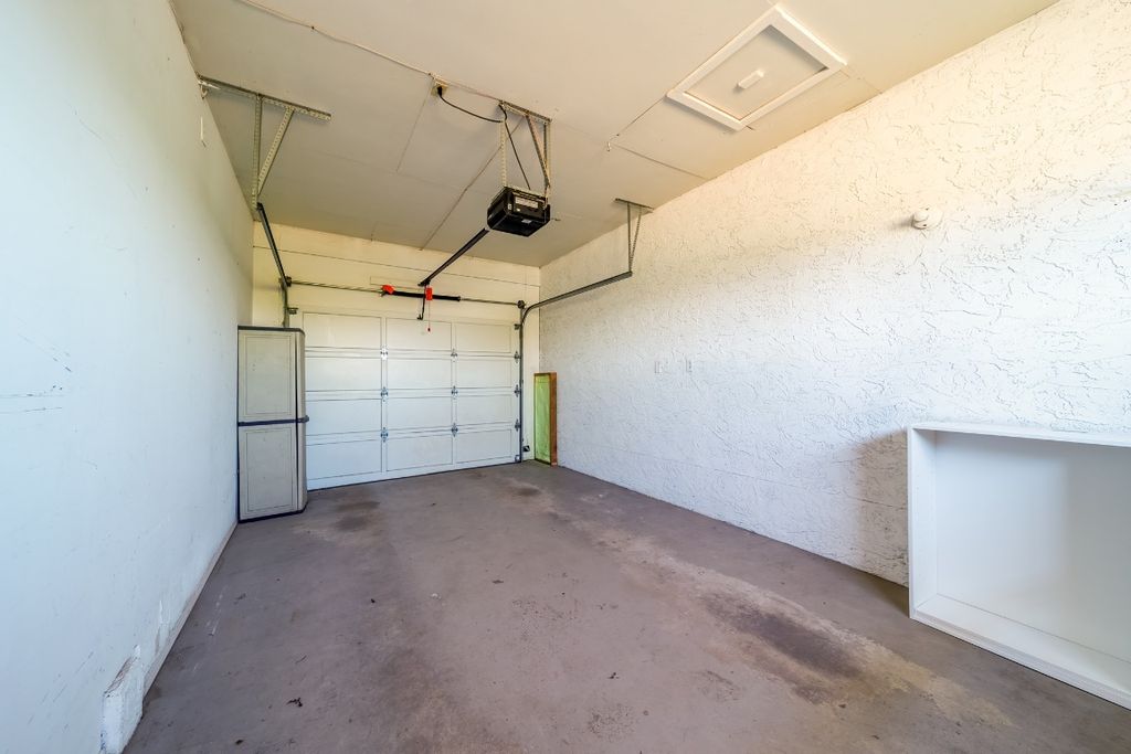 listing image 16512359050854146044