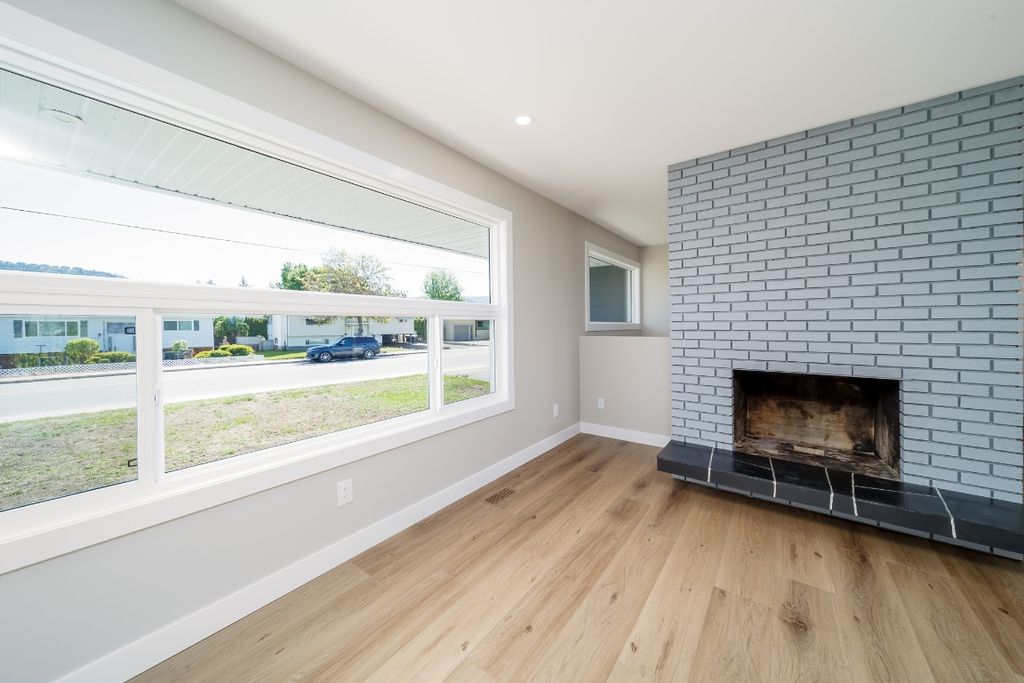 listing image 16517812296924527547