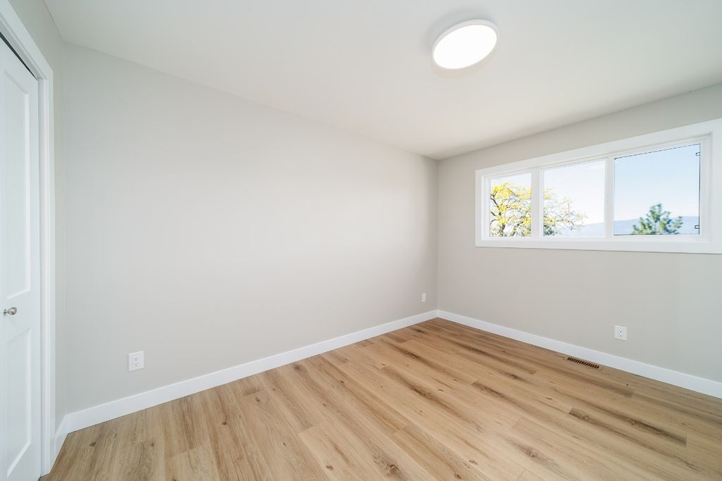 listing image 16514658705822026985