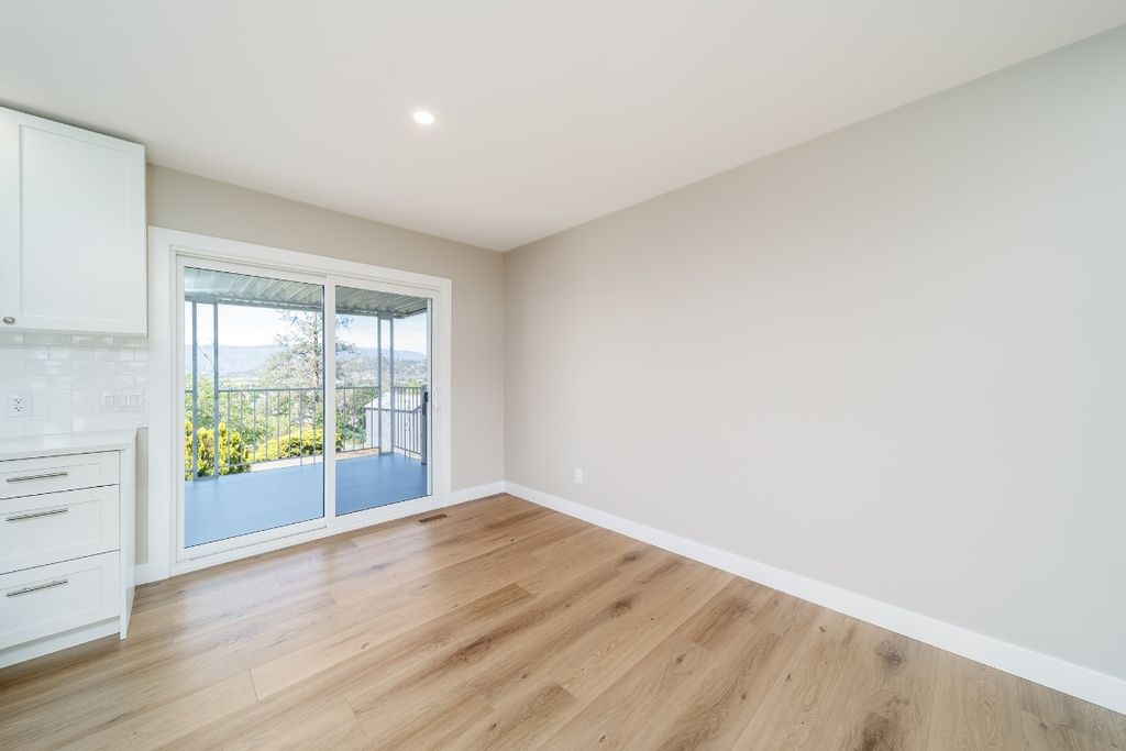listing image 16513173764068234017