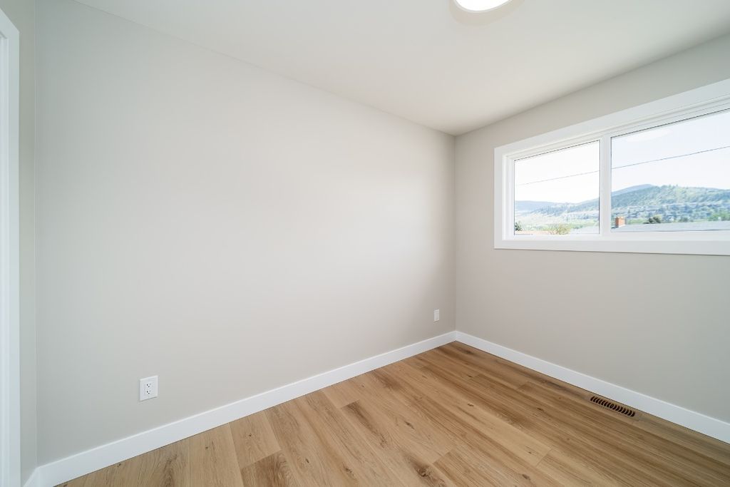 listing image 16510042793270712651