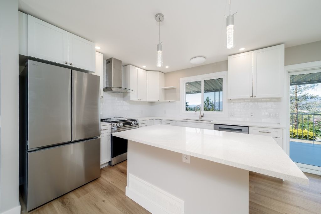 listing image 16513872644843550434