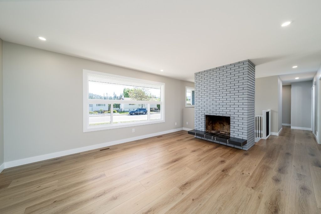 listing image 16513910082553254633