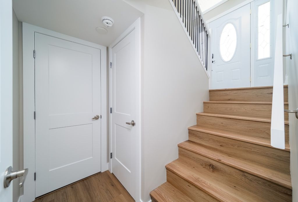listing image 16516671088582929498