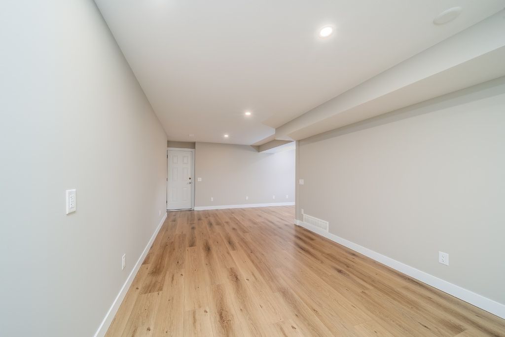 listing image 16516994103246392611