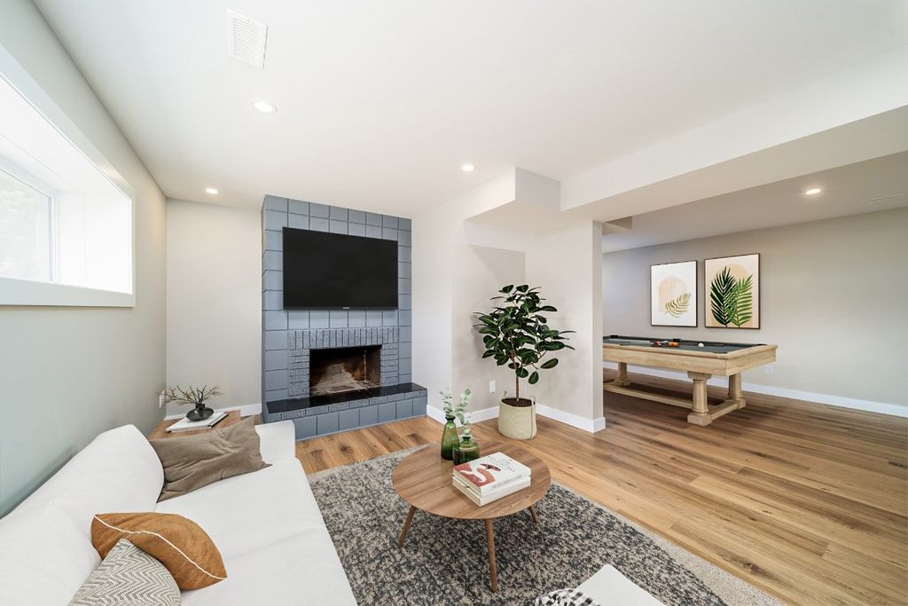 listing image 16514384880516693365