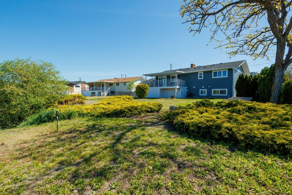 listing image 16511007794414144196