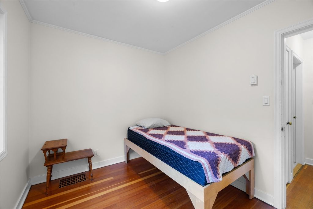 listing image 16517550213638772327