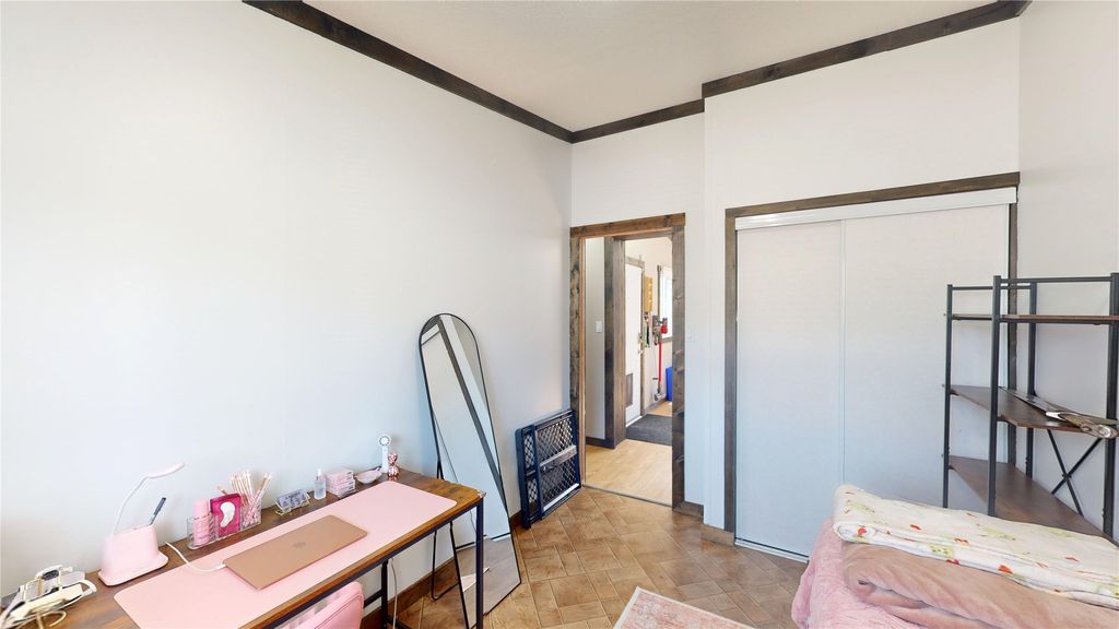 listing image 16519901787246184657
