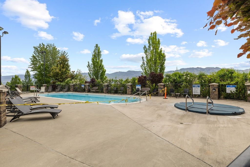 listing image 16512004086453303952
