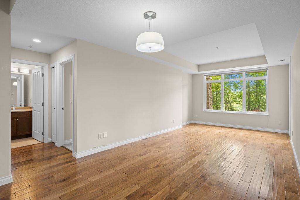 listing image 16510125548402379119
