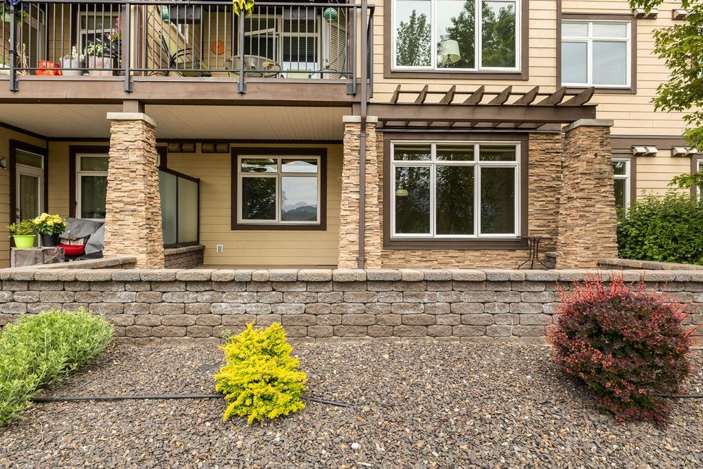 listing image 16515795785437452402