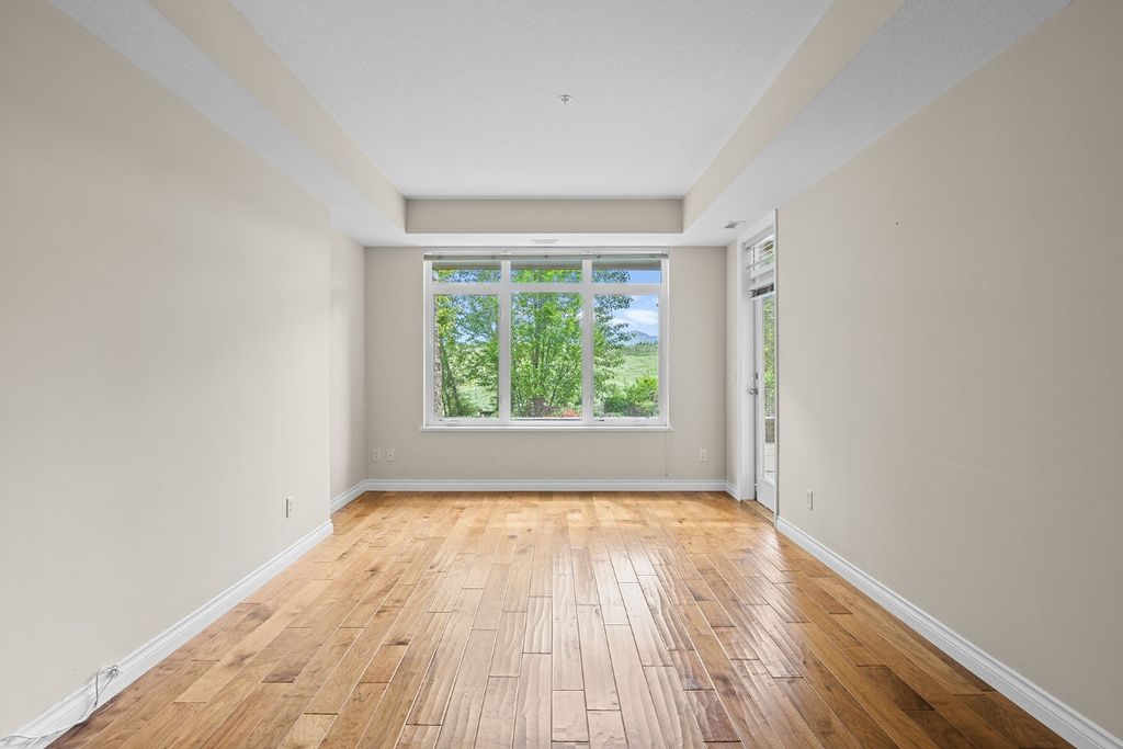 listing image 16516215038672113801