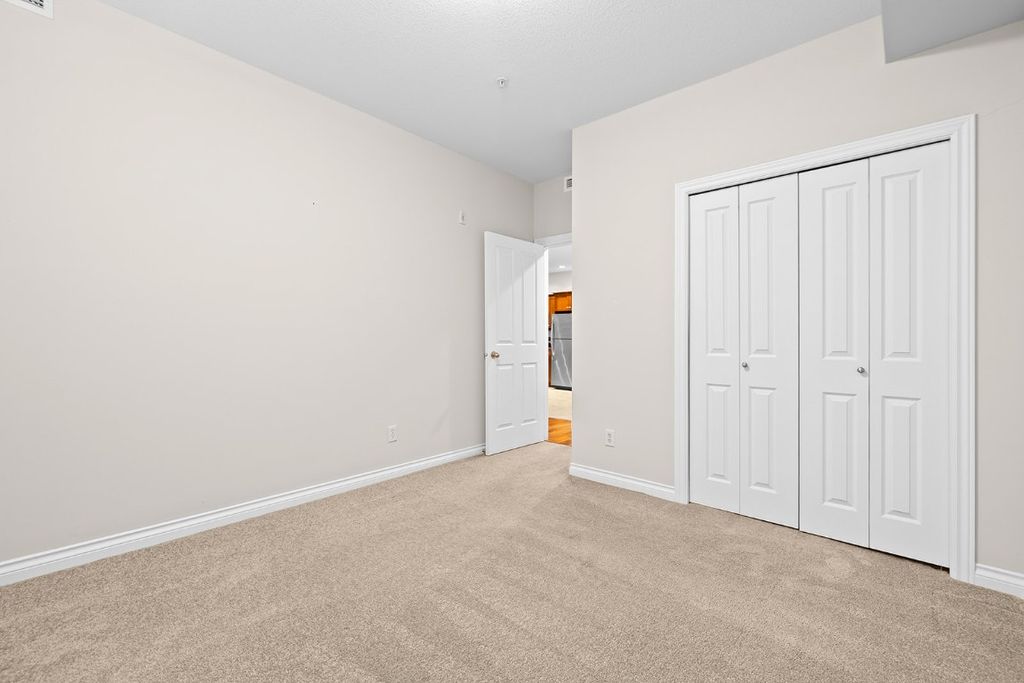 listing image 16517288251685236892