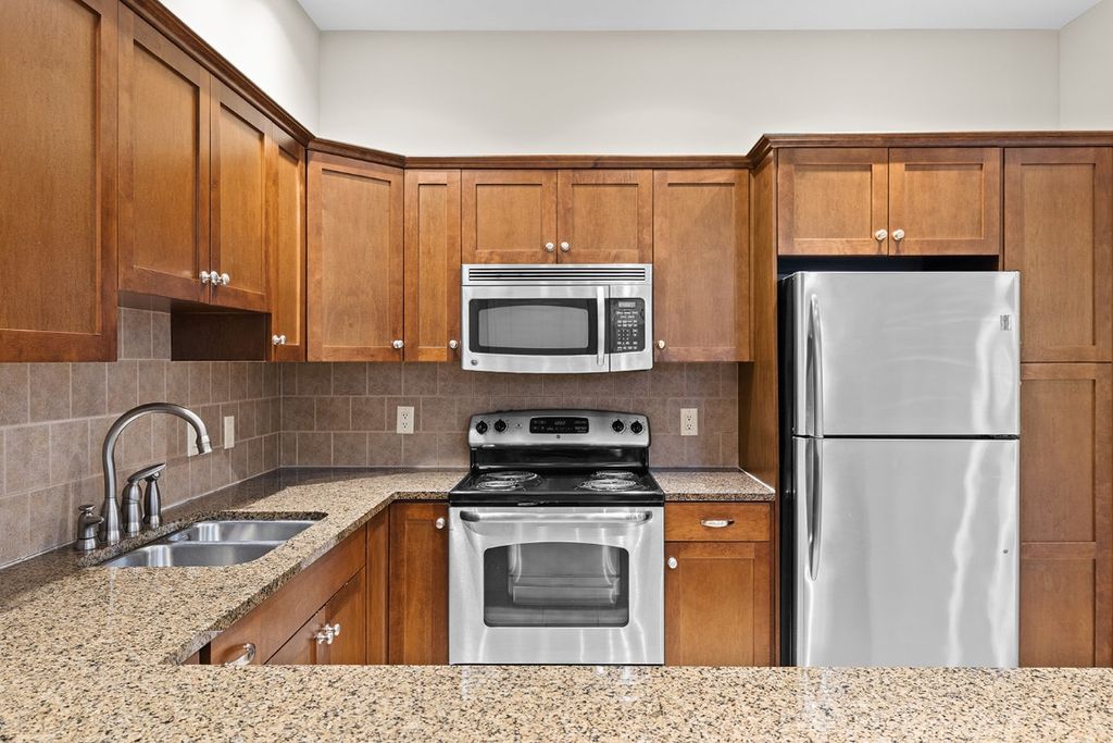listing image 16510750713470500535