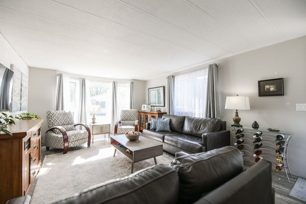 listing image 16513233329112698700