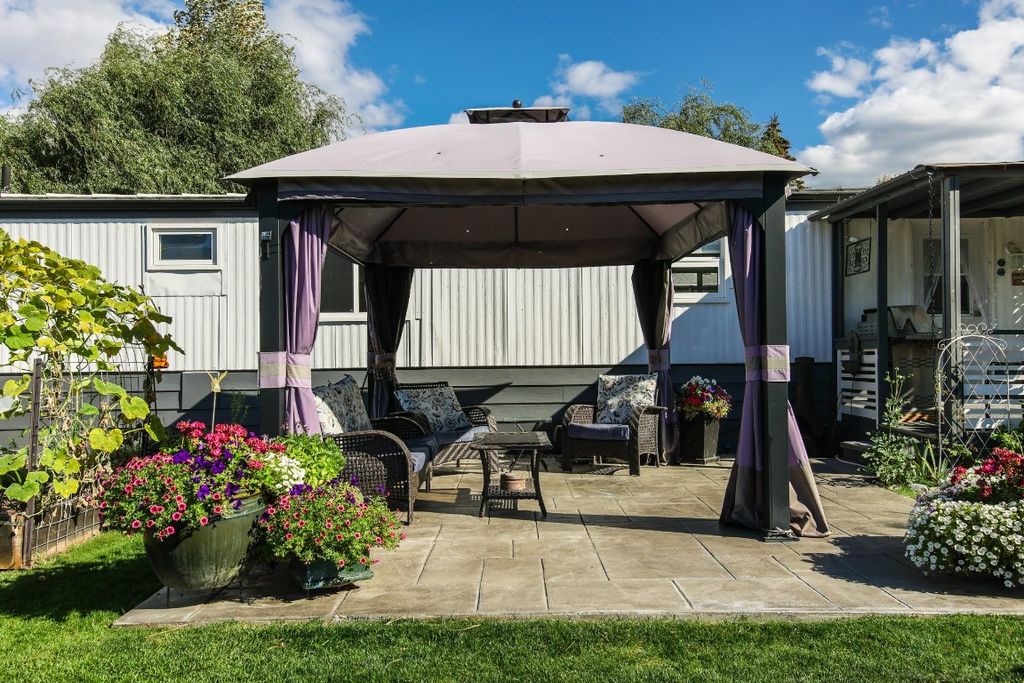 listing image 16517602440376859563