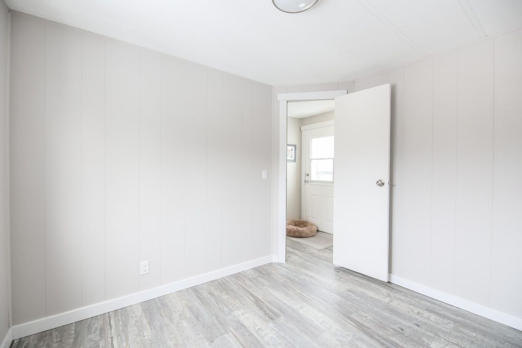 listing image 16511728752514582399